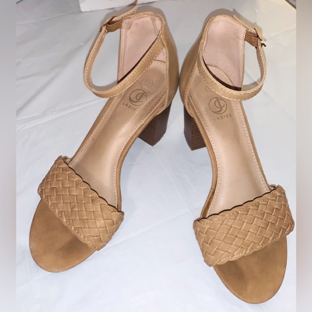 Strapped heel sandal size 9